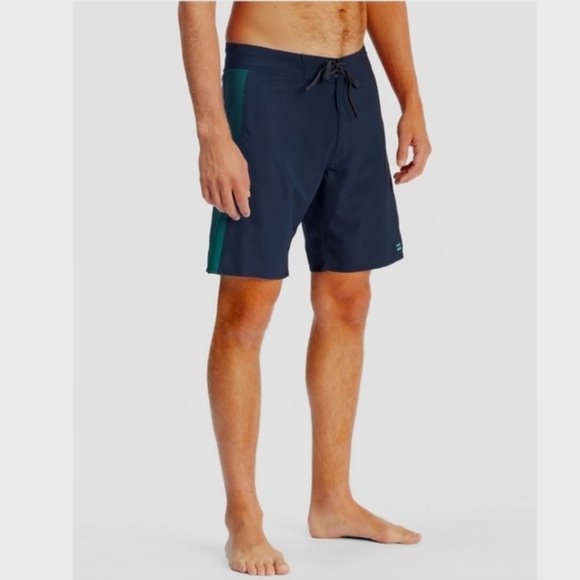 Last pair!! Sold out online Billabong D Bah CiCLO® Pro Boardshorts 19” (34) BNWT - Picture 3 of 9